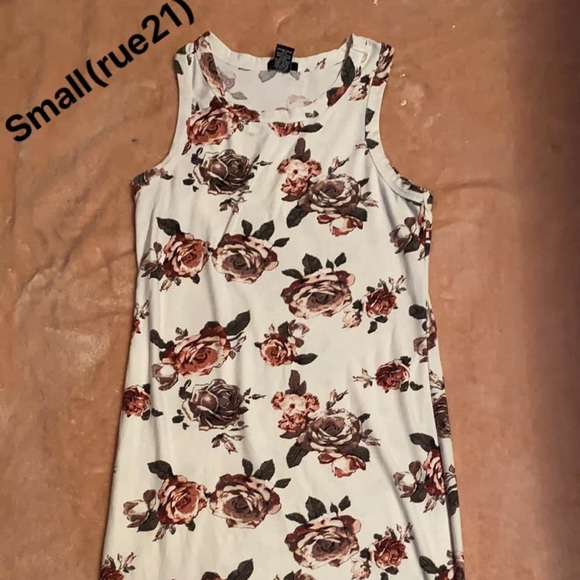 Dresses & Skirts - Dress
